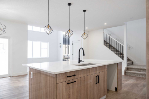 831 - 34 Ave 831 - 34 Ave